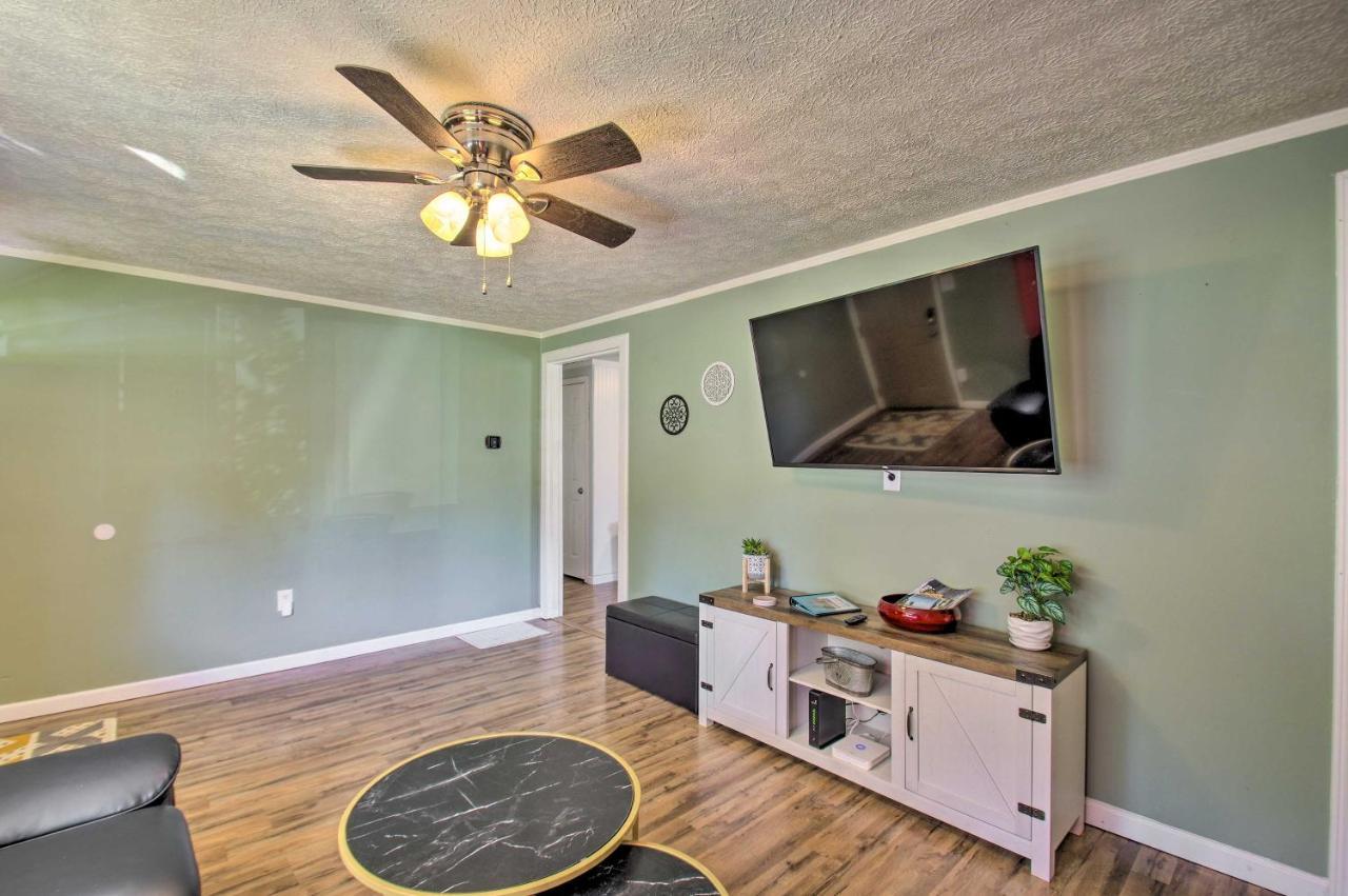 Dog-Friendly Fayetteville Home With Hot Tub! Buitenkant foto