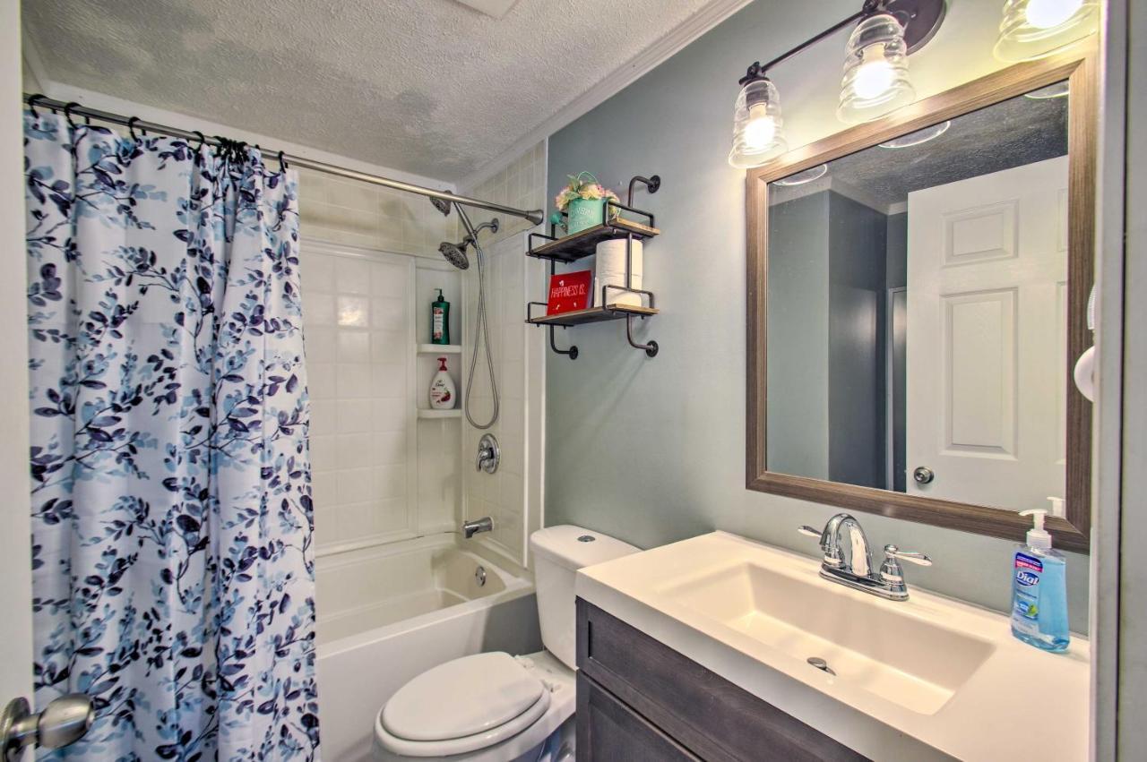 Dog-Friendly Fayetteville Home With Hot Tub! Buitenkant foto
