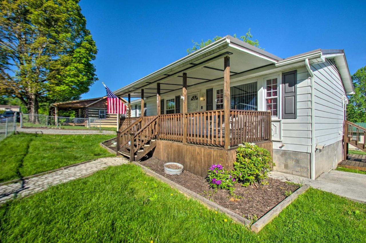 Dog-Friendly Fayetteville Home With Hot Tub! Buitenkant foto